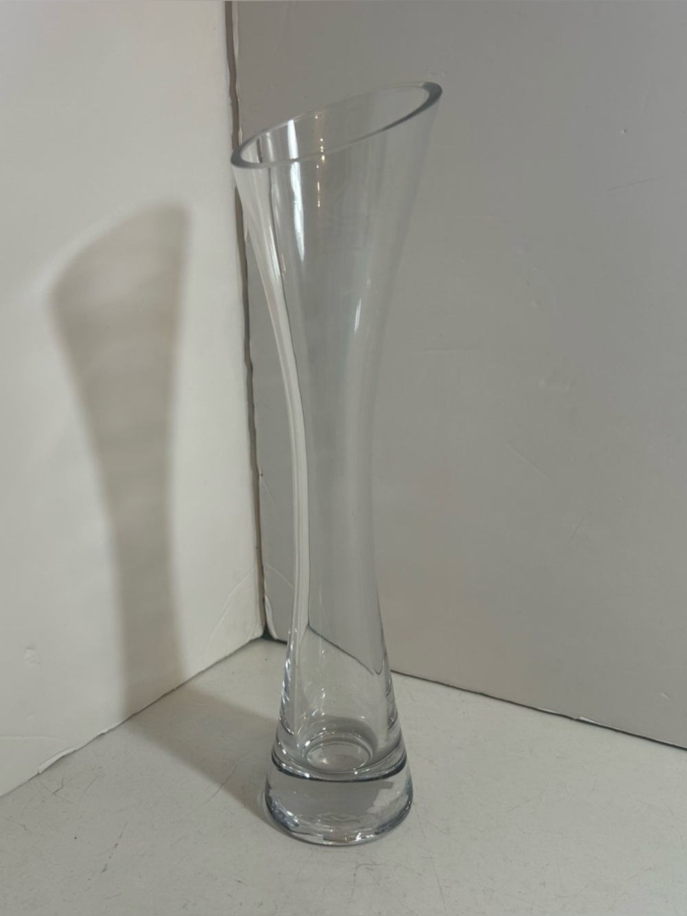 Vintage clear asymmetrical decorative flower‎ vase container